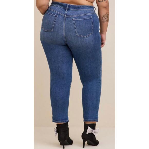 torrid Size 18 Medium Dark Wash Boyfriend Straight Vintage Stretch Mid-Rise Jean - Picture 5 of 13